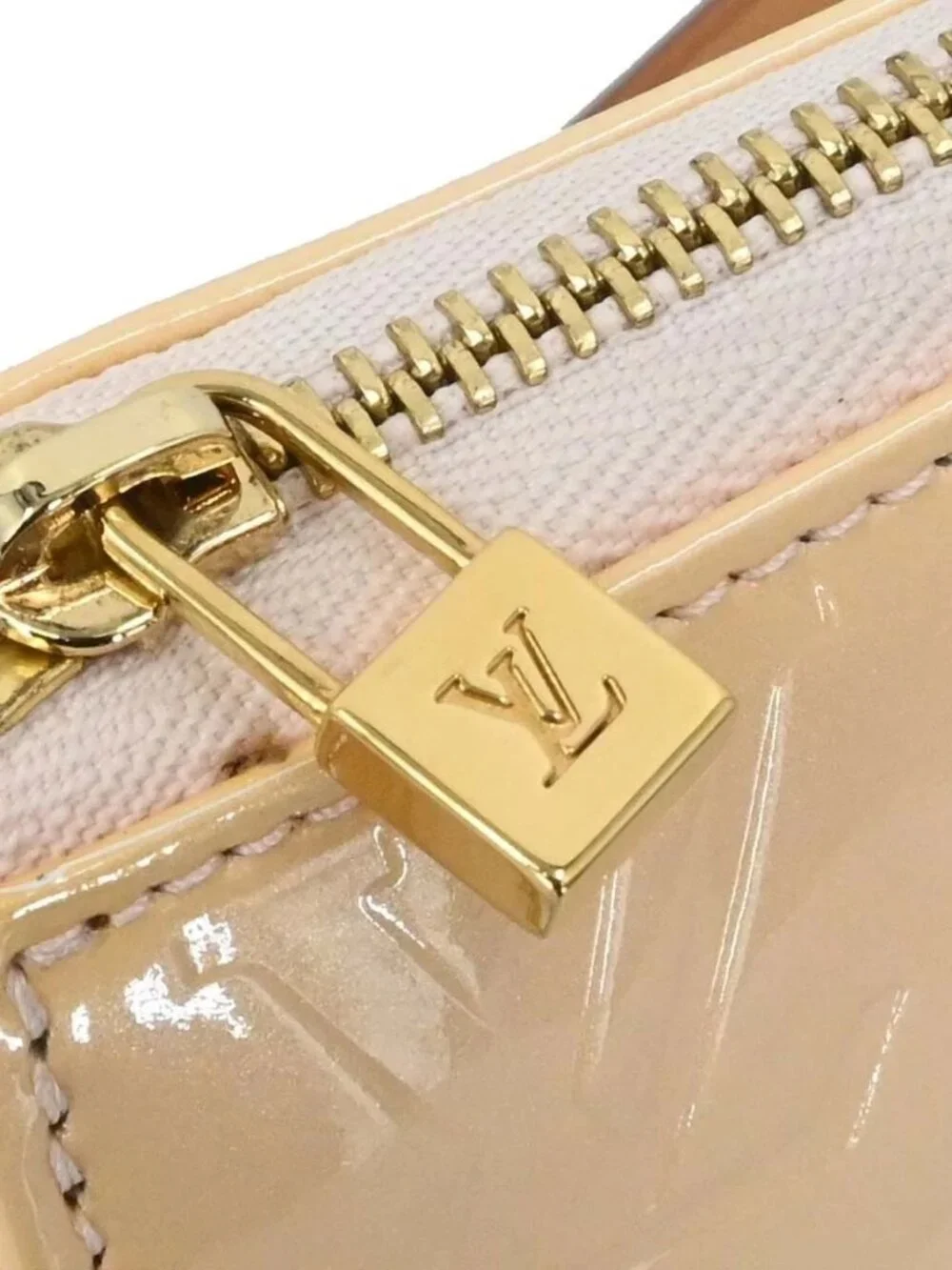 Louis Vuitton Beige Monogram Vernis Lexington